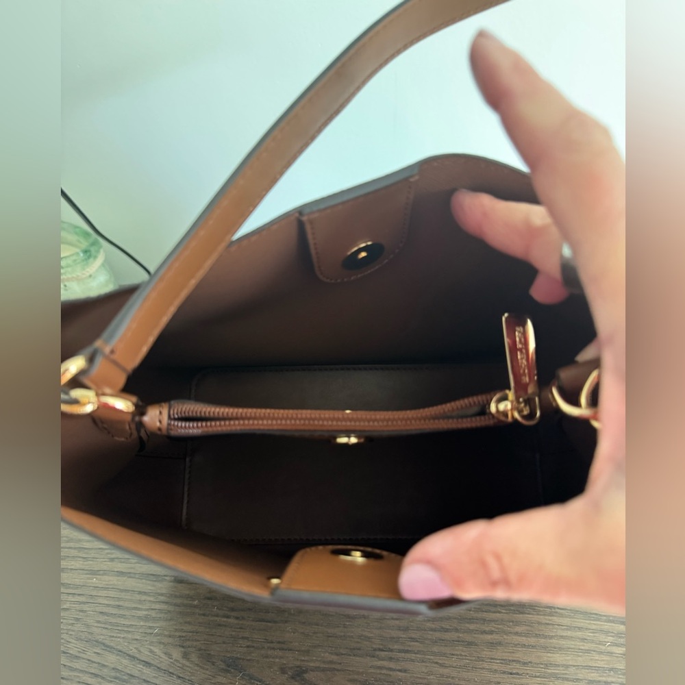 Michael Kors Pratt medium brown signature logo shoulder bag - Picture 2 of 12